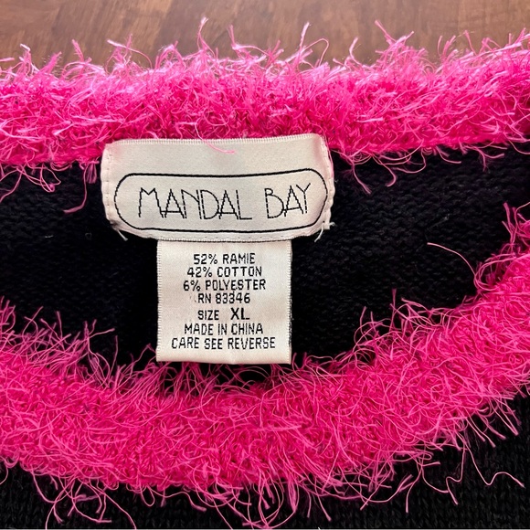 Mandal Bay Vintage Christmas Sweater - Picture 5 of 5